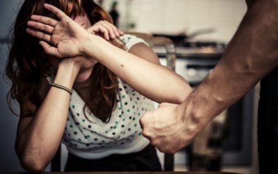 Nakaz opuszczenia mieszkania może wydać policjant